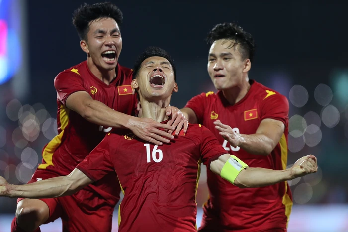 Sau chiến thắng nghẹt thở, Hùng Dũng chỉ ra điểm yếu của U23 Việt Nam