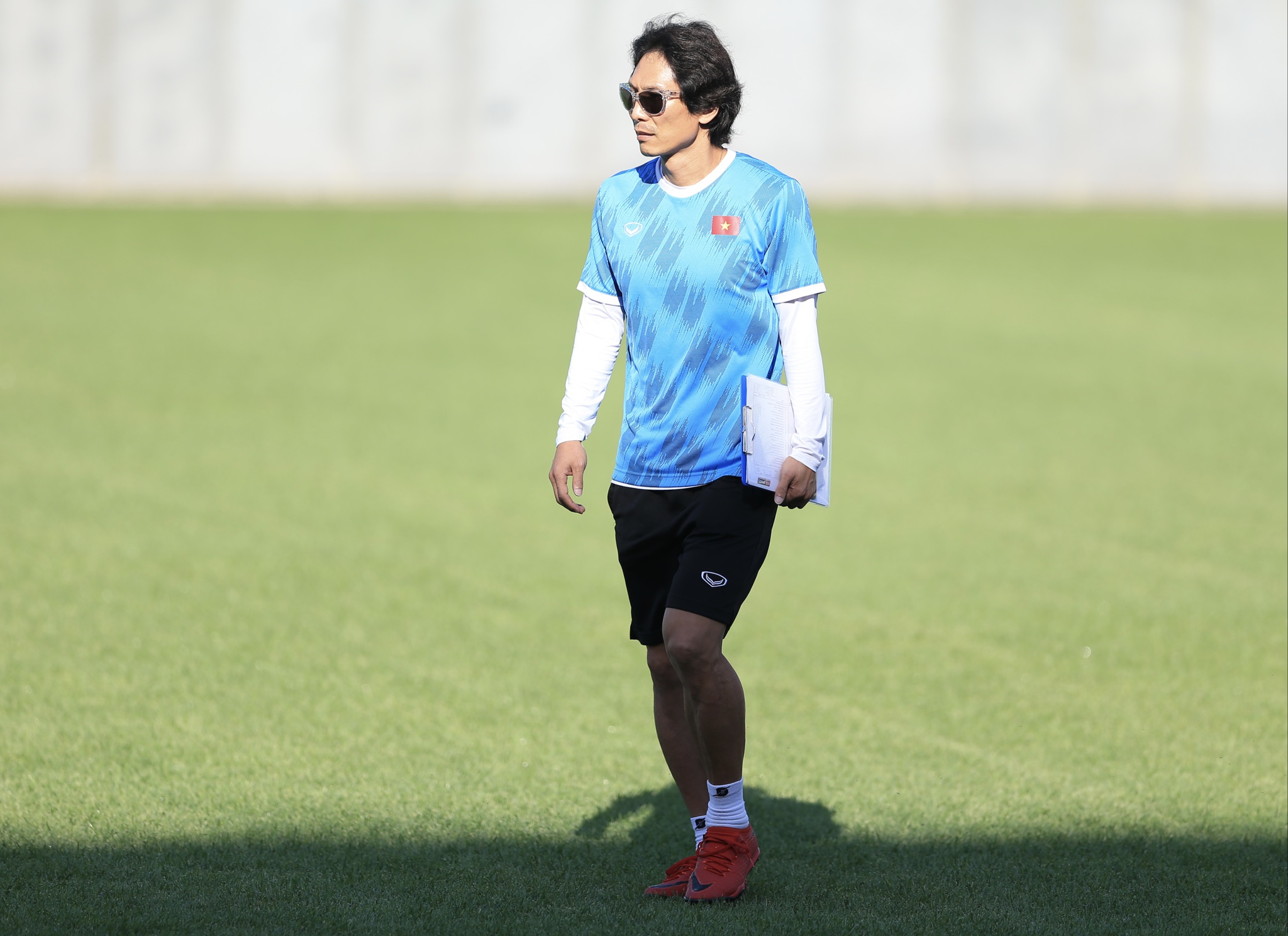 Cầu thủ U23 Việt Nam đến tập muộn vì ngủ quên, toàn đội “lạc” sang sân tập của Thái Lan 6