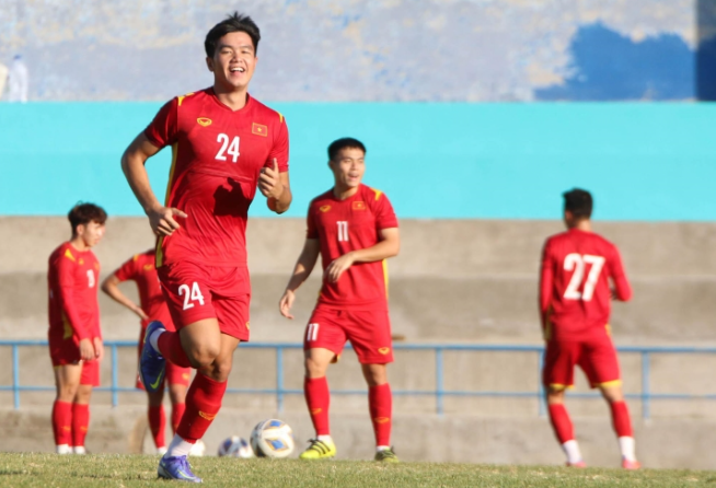U23 Việt Nam bất ngờ thay đổi số áo, “tung hỏa mù” U23 Malaysia