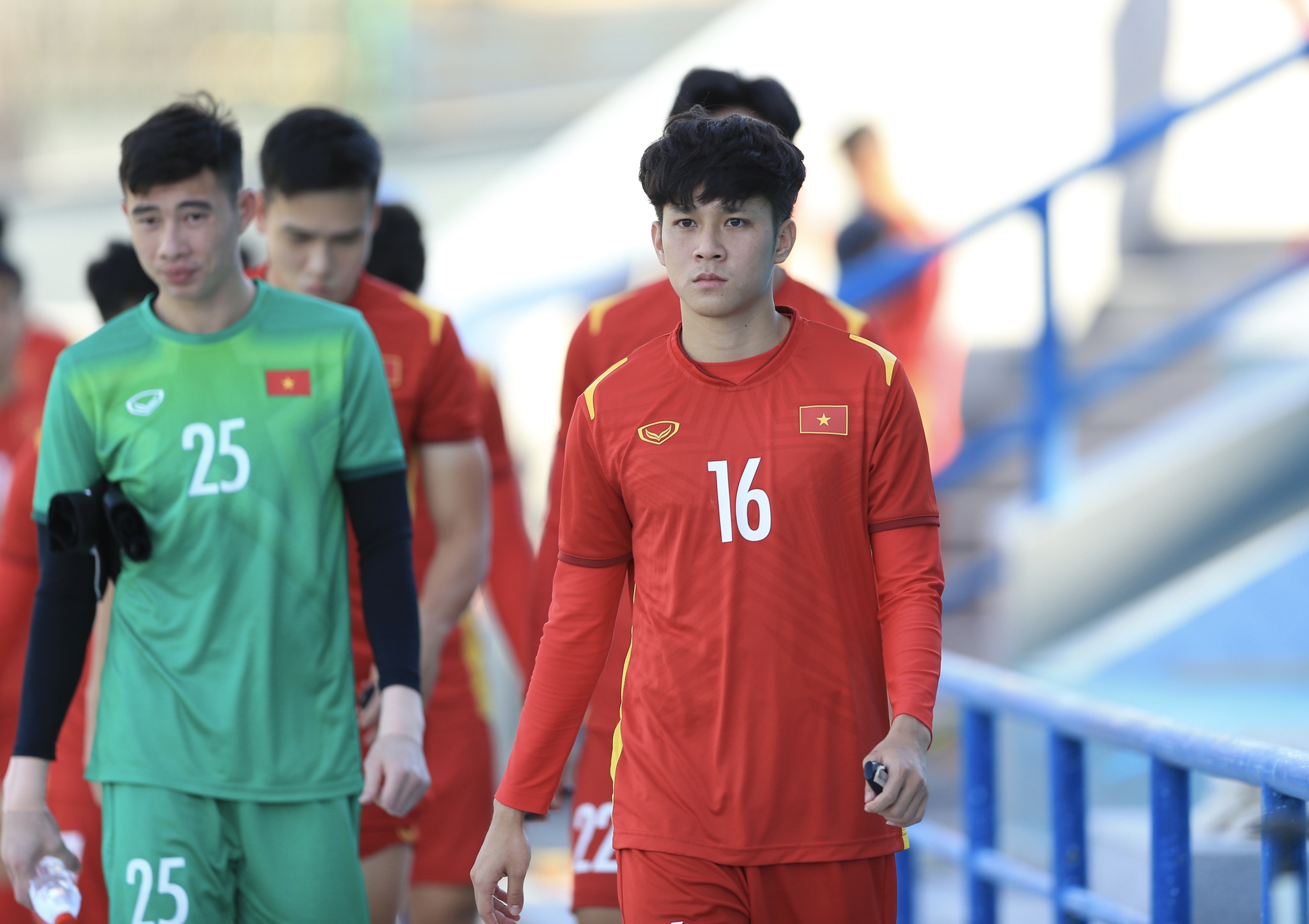 Cầu thủ U23 Việt Nam đến tập muộn vì ngủ quên, toàn đội “lạc” sang sân tập của Thái Lan 2