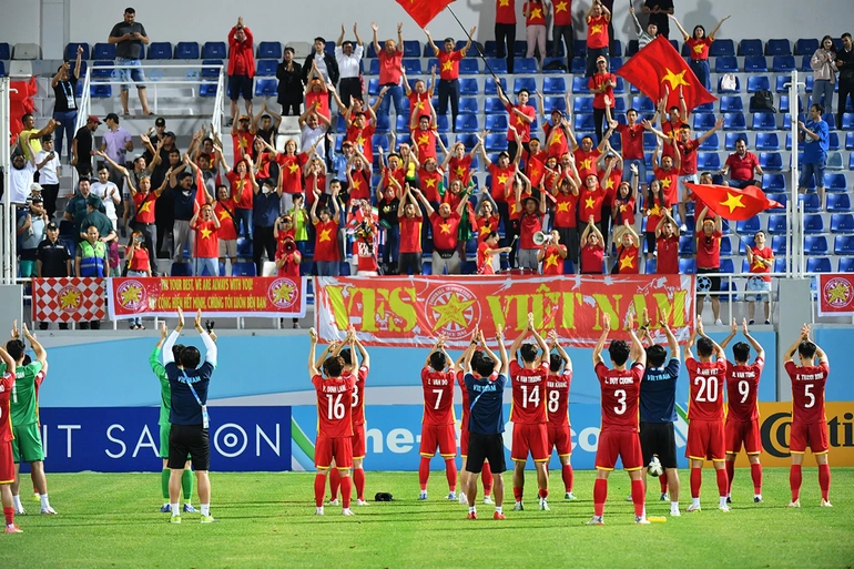 CĐV Thái Lan hả hê khi thấy U23 Việt Nam bị loại