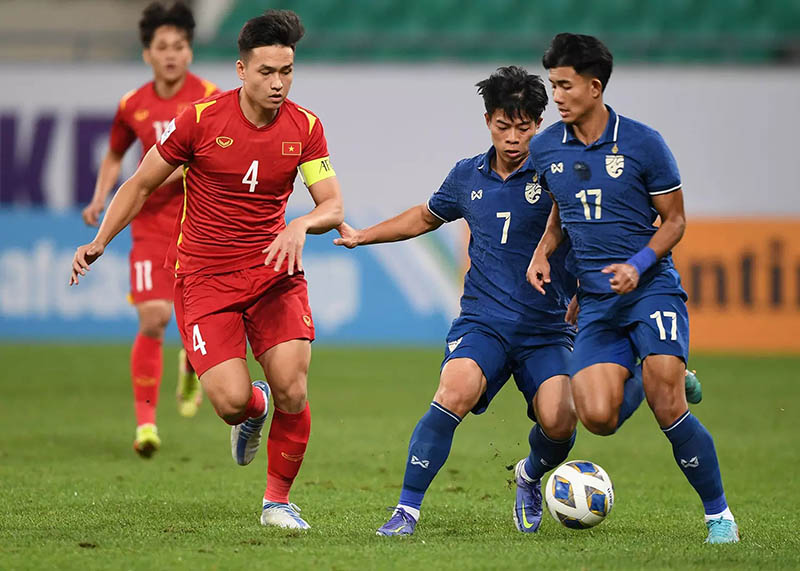 HLV Gong Oh-kyun bất ngờ nhận lỗi với thủ môn U23 Việt Nam