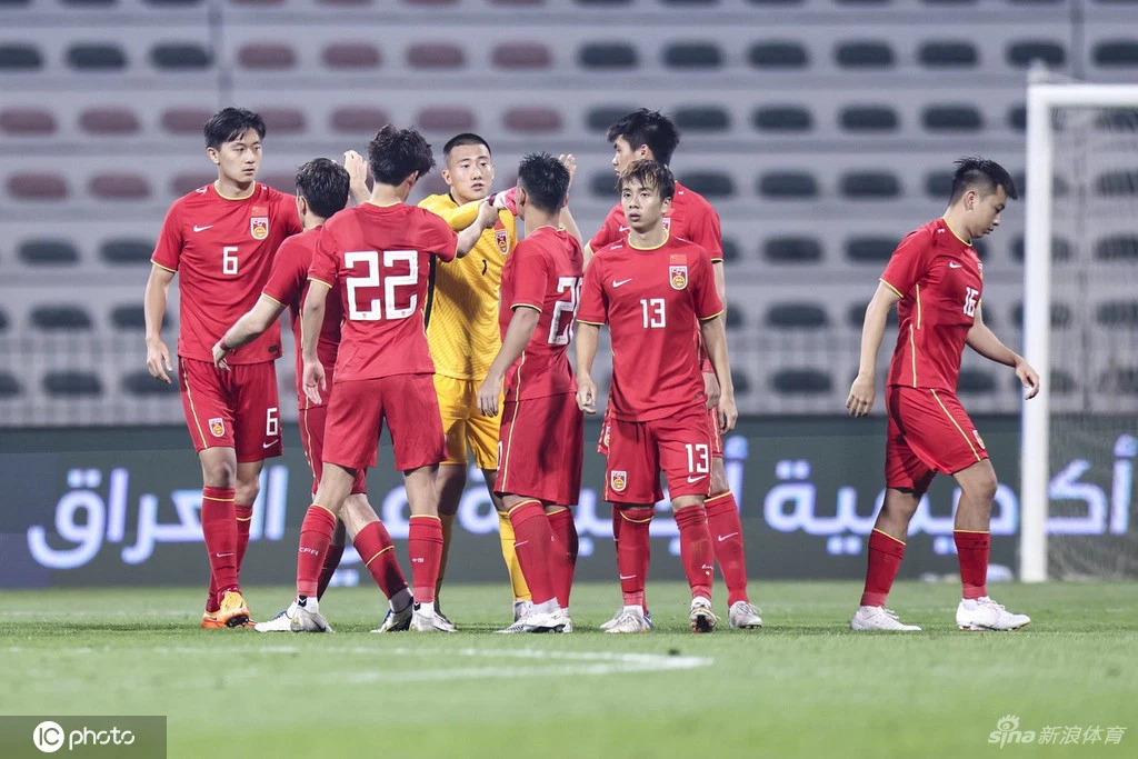Bóng đá Trung Quốc tụt hạng nặng nề sau khi bỏ giải châu Á