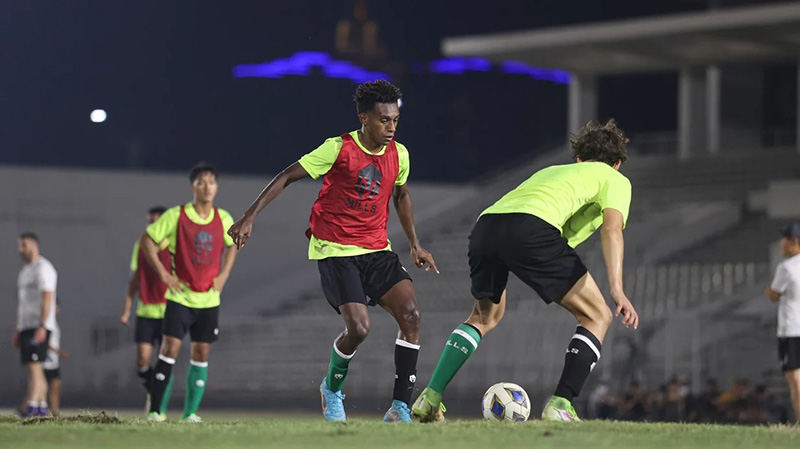 HLV Indonesia nổi cáu vì chất lượng cầu thủ dù sắp đấu Việt Nam