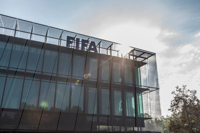 FIFA thi hành siết chặt luật mượn cầu thủ