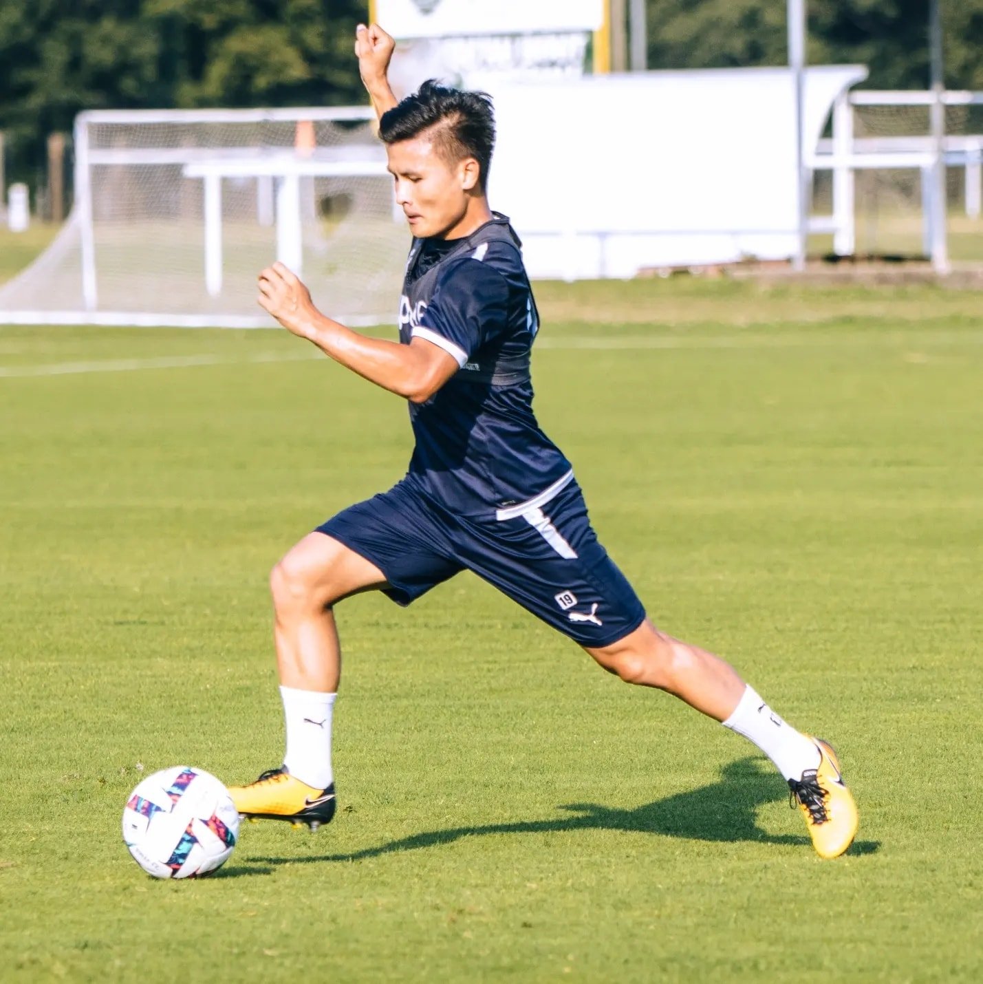 HLV Pau FC đánh giá về chuyên môn của Quang Hải 