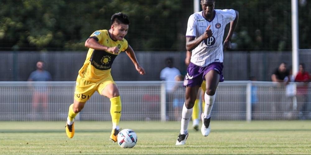 Quang Hải được báo Pháp chấm là bản hợp đồng chất lượng nhất của Pau FC 