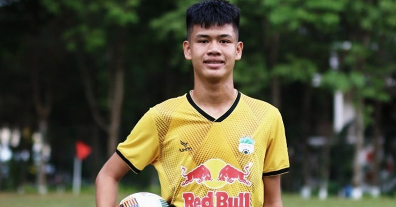 U16 Việt Nam đá giải Đông Nam Á: Có trung vệ 15 tuổi cao 1m91