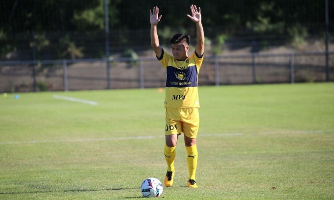 Quang Hải nhận nguồn động viên cực lớn trong trận mở màn Ligue 2 