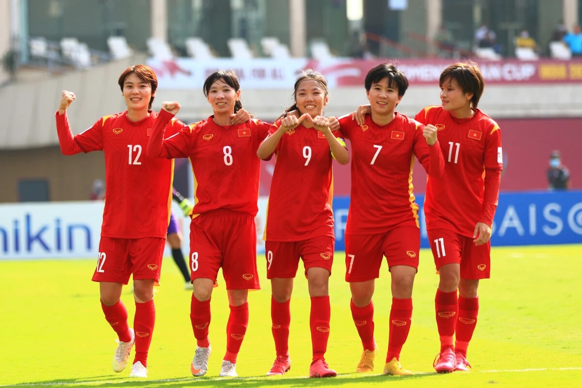 Tuyển nữ Việt Nam tụt hạng trên BXH FIFA, bị Thái Lan bám đuổi gắt gao 2