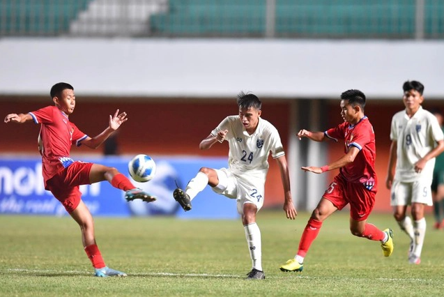 Thái Lan thoát thua trước Lào ở giải U16 Đông Nam Á