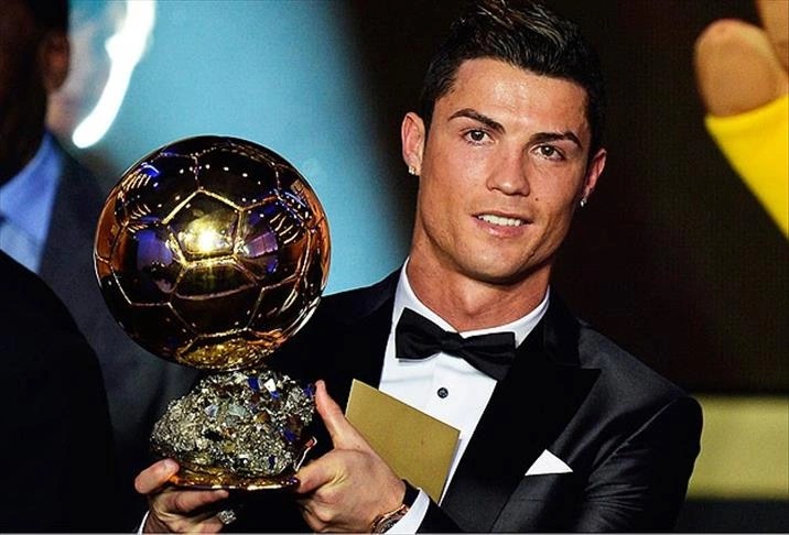 5 Quả bóng vàng khiến NHM ấm ức nhất trong lịch sử: Đến Ronaldo cũng phải chịu cảnh này 4