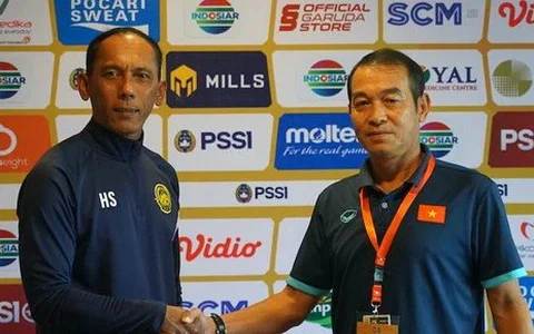 HLV Malaysia tỏ ra “cay cú” sau khi thua U19 Việt Nam tại chung kết
