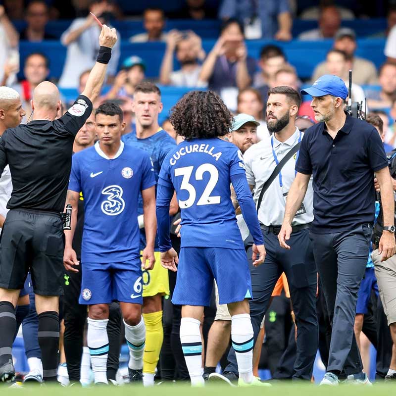 Hậu vệ Chelsea bị giật tóc trước khi Tottenham ghi bàn, trọng tài vẫn công nhận bàn thắng