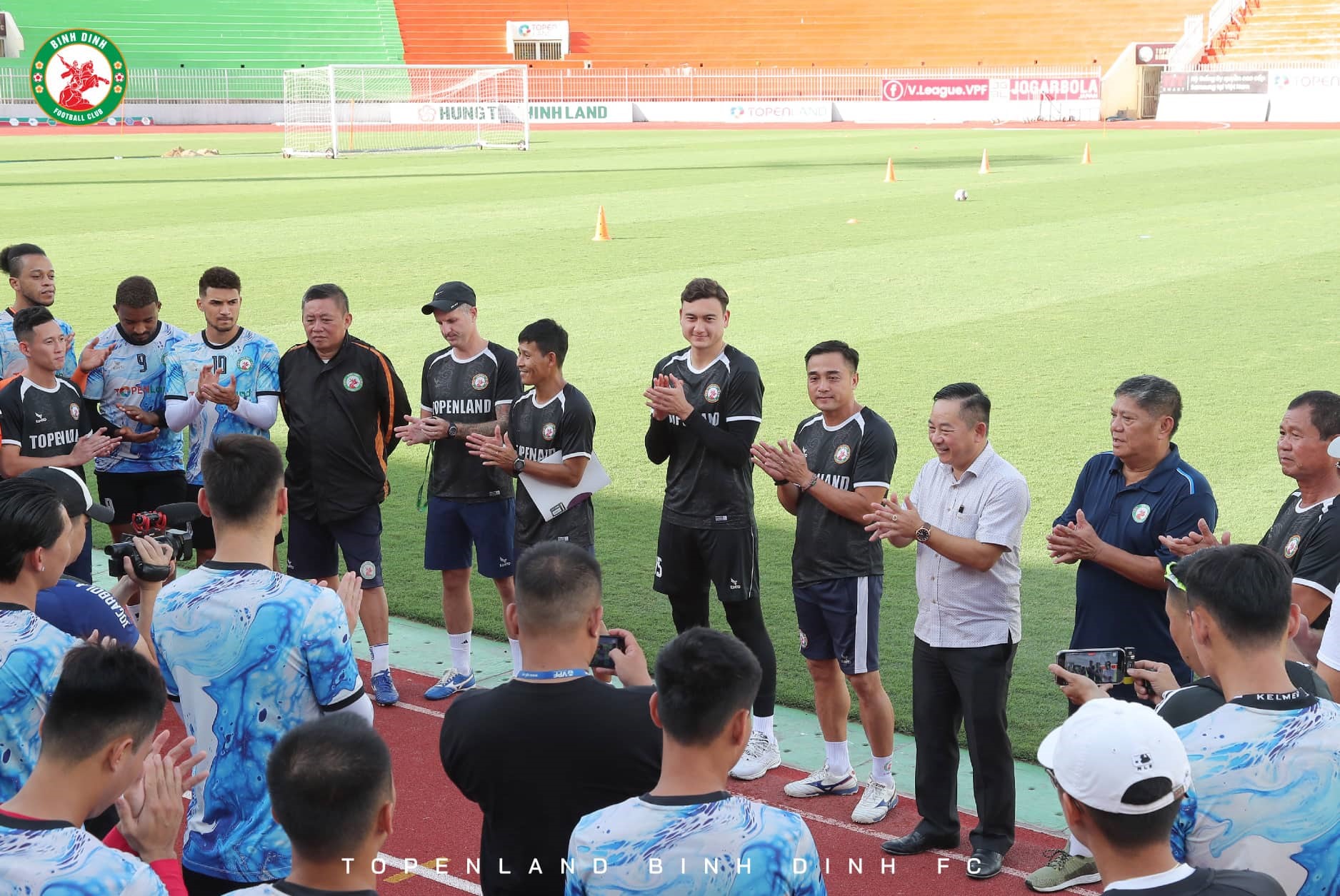 Lý do vì sao mà Bình Định quyết tâm chiêu mộ Văn Lâm: hướng tới chinh phục World Cup