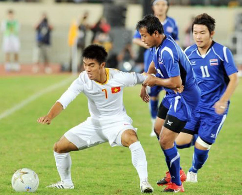 Những cầu thủ Việt Nam sinh ra đã ở vạch đích: Tuấn Anh vẫn thua cầu thủ từng... bán độ