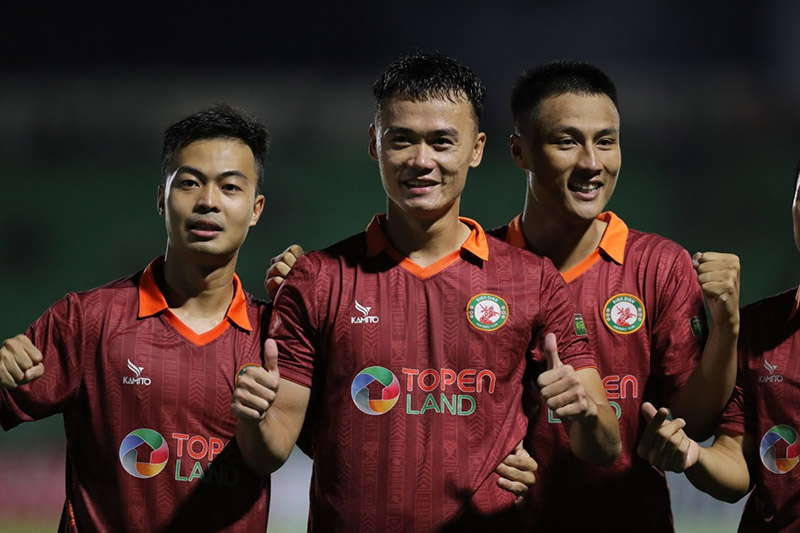 Trọng tài từ chối bàn thắng giúp "PSG Việt Nam" thắng Thanh Hoá?