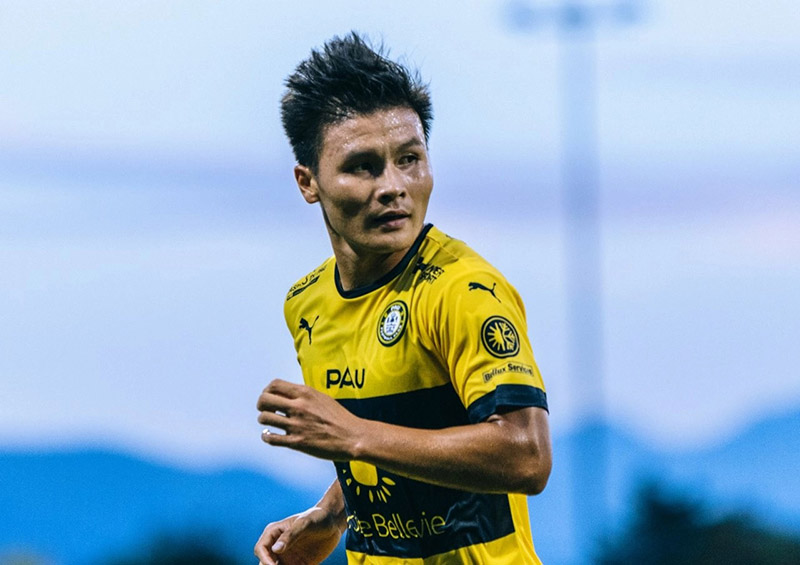 Pau FC không hơn đội bóng V-League: Quang Hải nâng tầm kiểu gì?