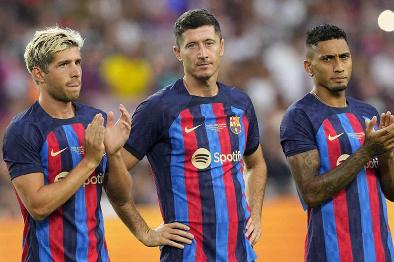 Barcelona, PSG và 3 "đại gia" Serie A có nguy cơ bị cấm dự cúp C1