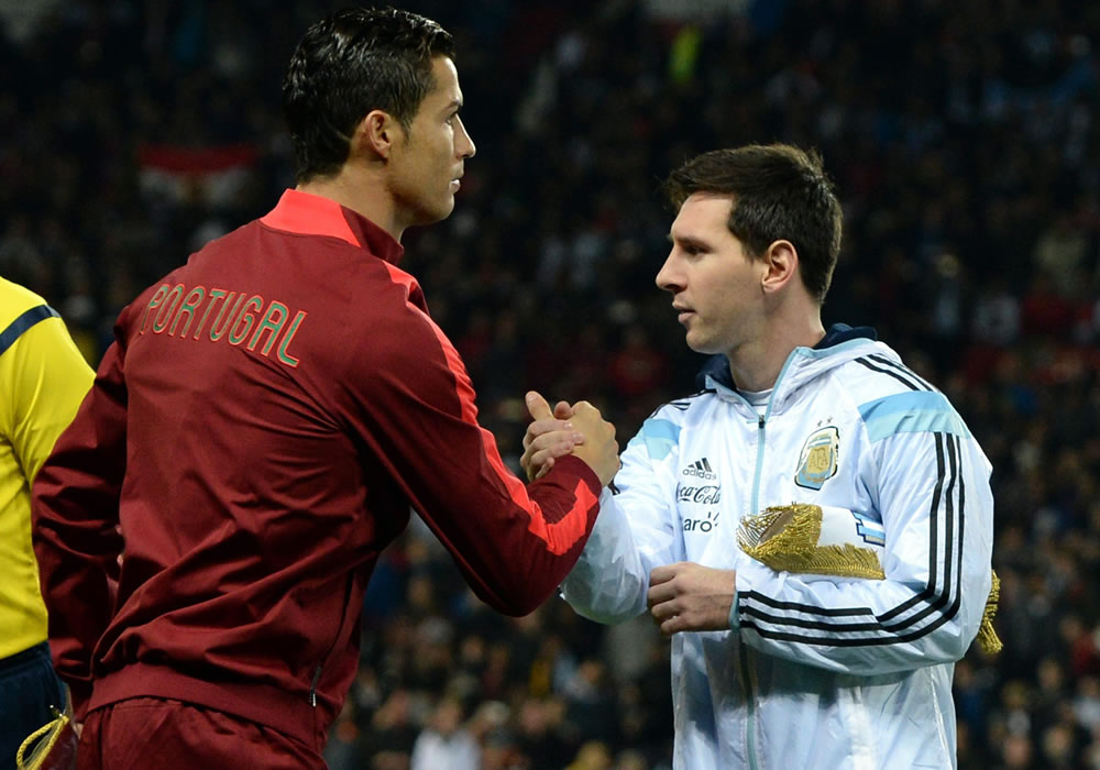 Messi lập thêm kỷ lục, cuộc cạnh tranh giữa Ronaldo với Messi dần đến hồi kết