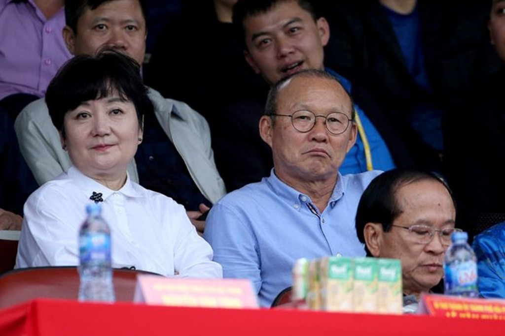Thầy Park chờ... vợ quyết định chuyện gia hạn hợp đồng với bóng đá Việt Nam? 2