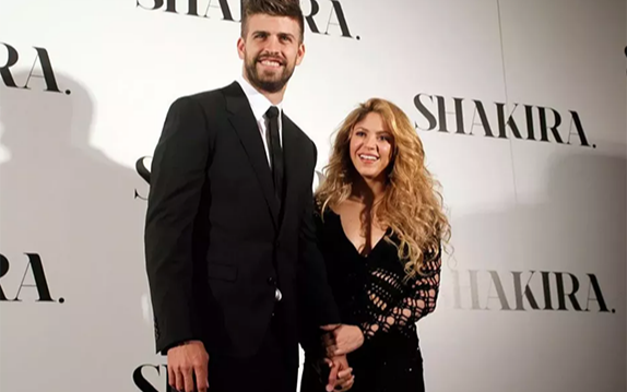 Pique và Shakira chính thức chia tay