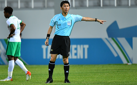 Tài khoản trọng tài Nhật Bản bị tấn công sau trận thua của U23 Việt Nam