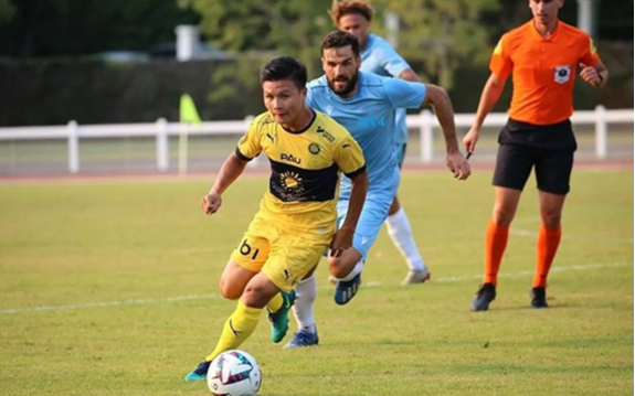 Quang Hải nhận nguồn động viên cực lớn trong trận ra quân Ligue 2