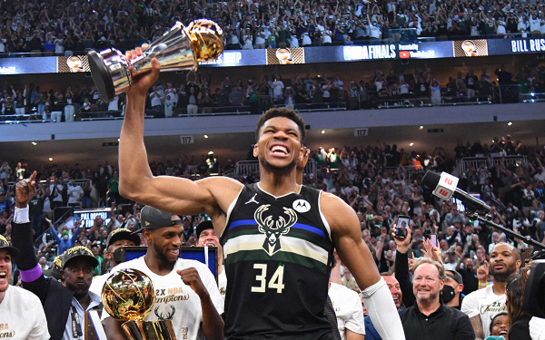 Giannis Antetokounmpo sẽ tới Lakers nếu rời Milwaukee Bucks